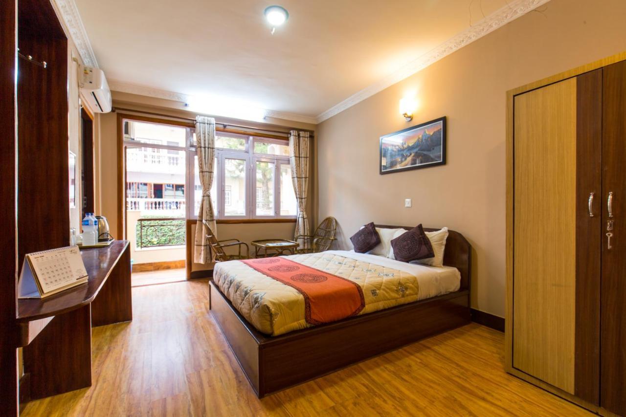 Hotel Acme Inn Катманду Екстер'єр фото
