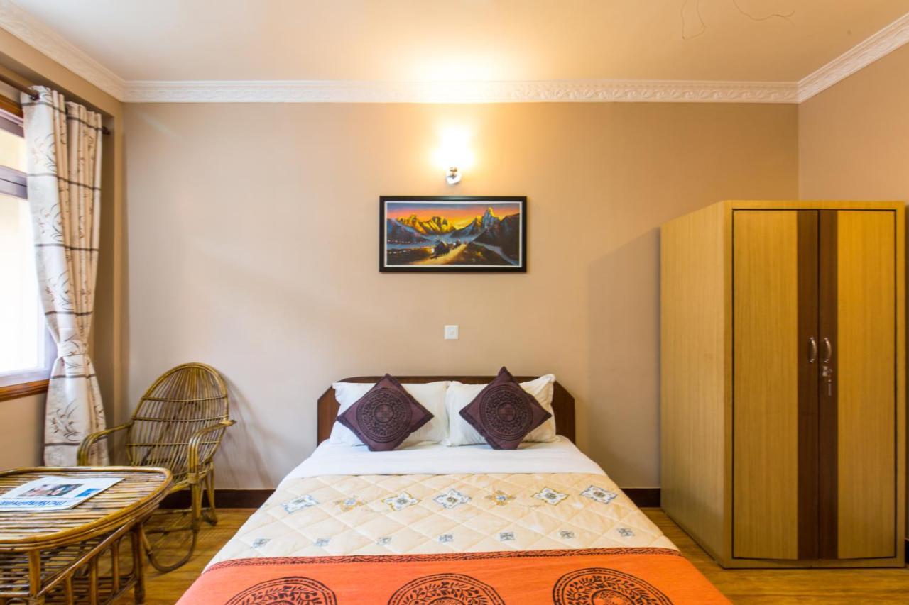 Hotel Acme Inn Катманду Екстер'єр фото
