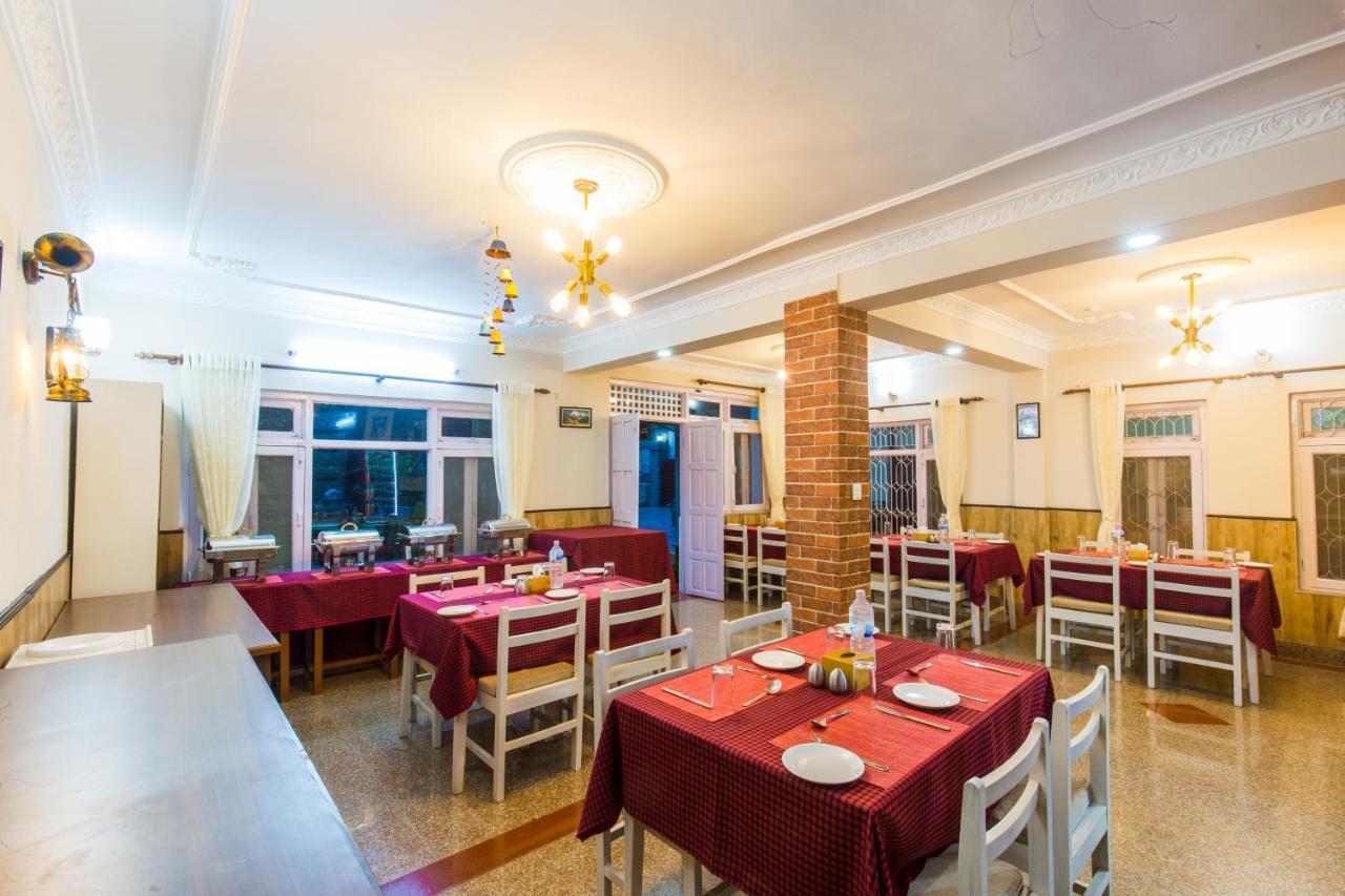 Hotel Acme Inn Катманду Екстер'єр фото