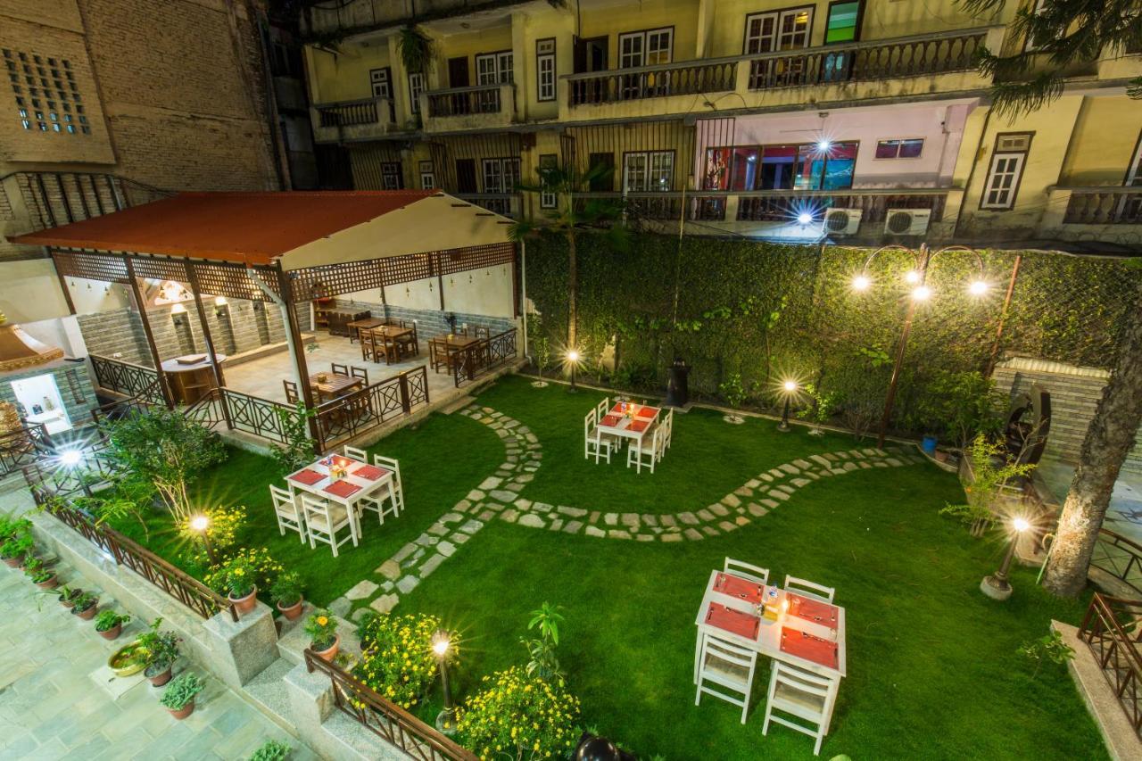 Hotel Acme Inn Катманду Екстер'єр фото