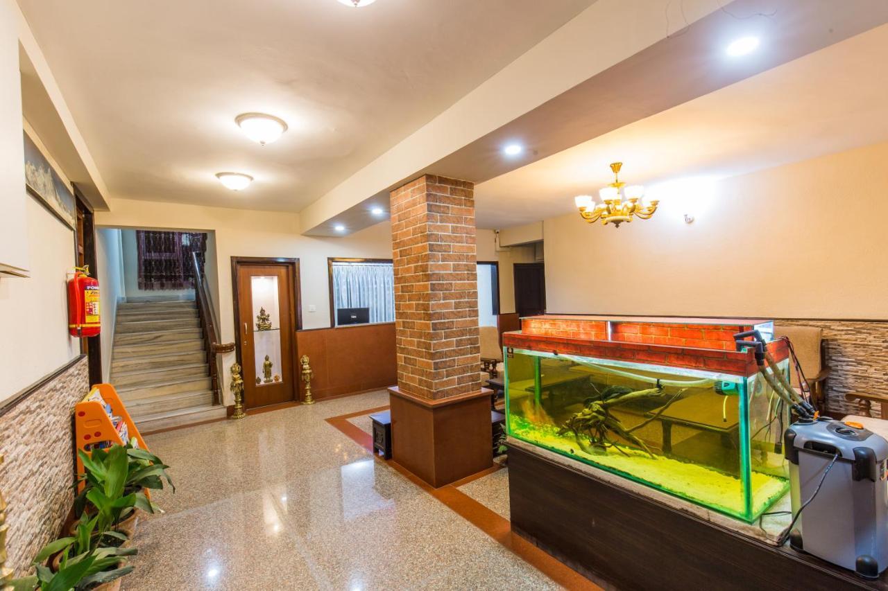 Hotel Acme Inn Катманду Екстер'єр фото