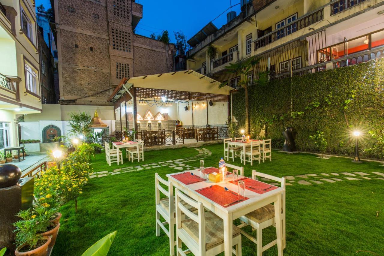 Hotel Acme Inn Катманду Екстер'єр фото