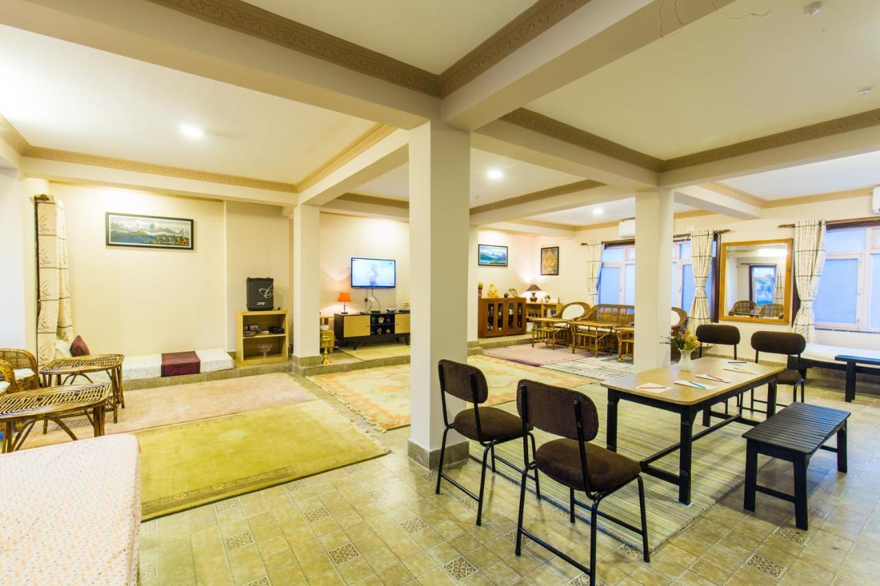 Hotel Acme Inn Катманду Екстер'єр фото